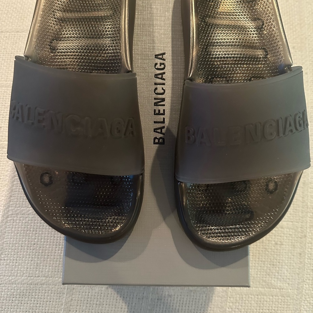 Balenciaga Noir Designer Footwear